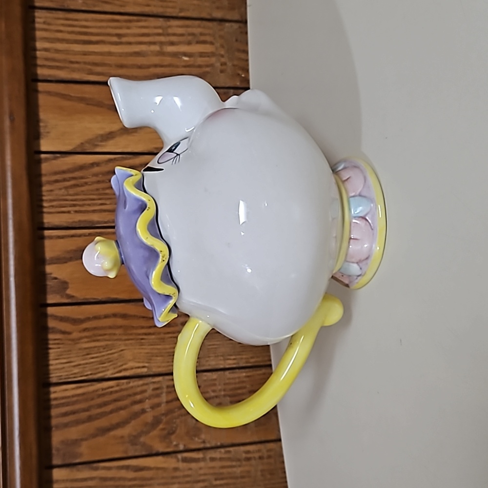 Disney Beauty and The Beast Ms. Pots, Chip and 2 Cups Ceramic Set - Picture 4 of 16